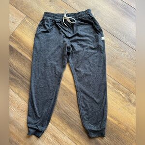 Vuori Performance Joggers - size XSmall